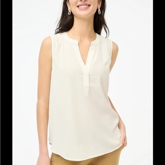 H&M Top Womens Size 4 Cream Sleeveless V-neck Popover Buttons Summer Blouse - Picture 1 of 11